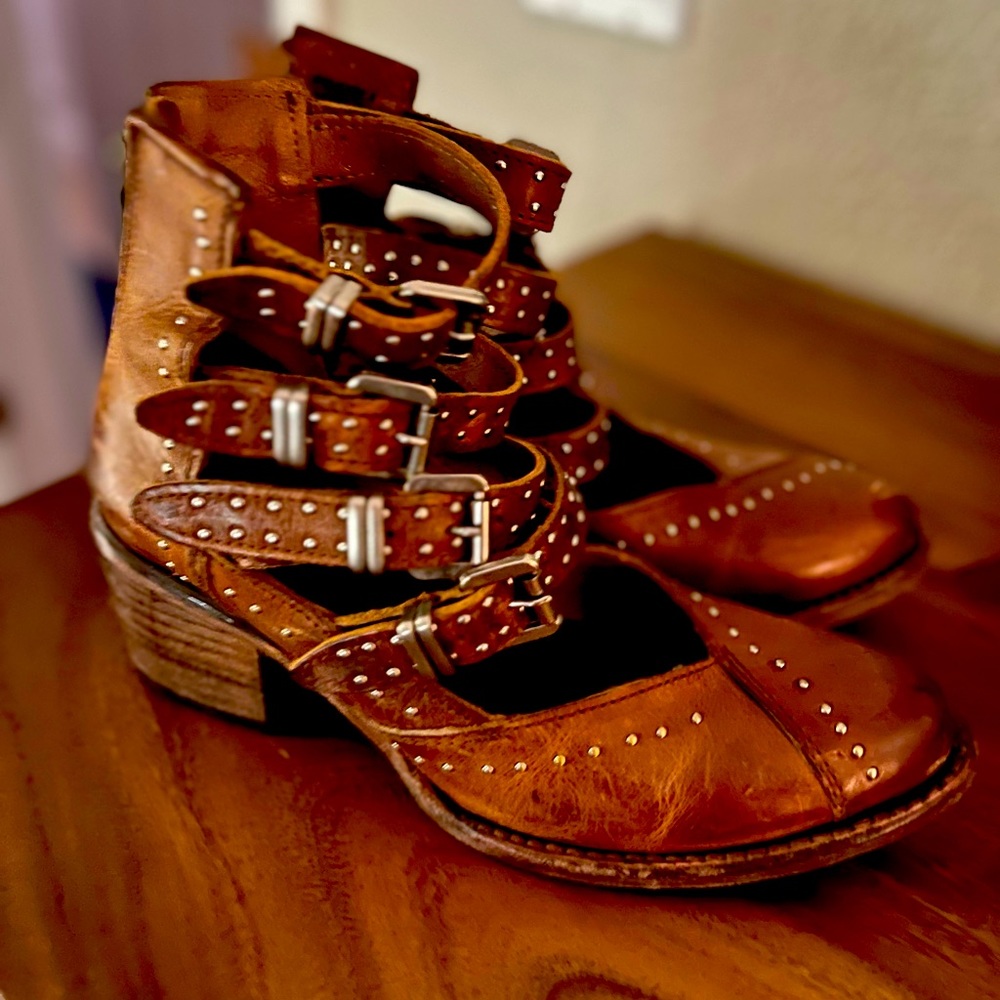 Free Bird boots size 6, worn about 5 times.